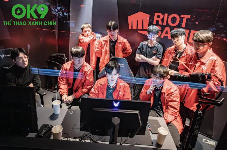 HLE Hủy Diệt T1 3-0 – Phân Tích Chi Tiết Từng Game Playoffs LCK!
